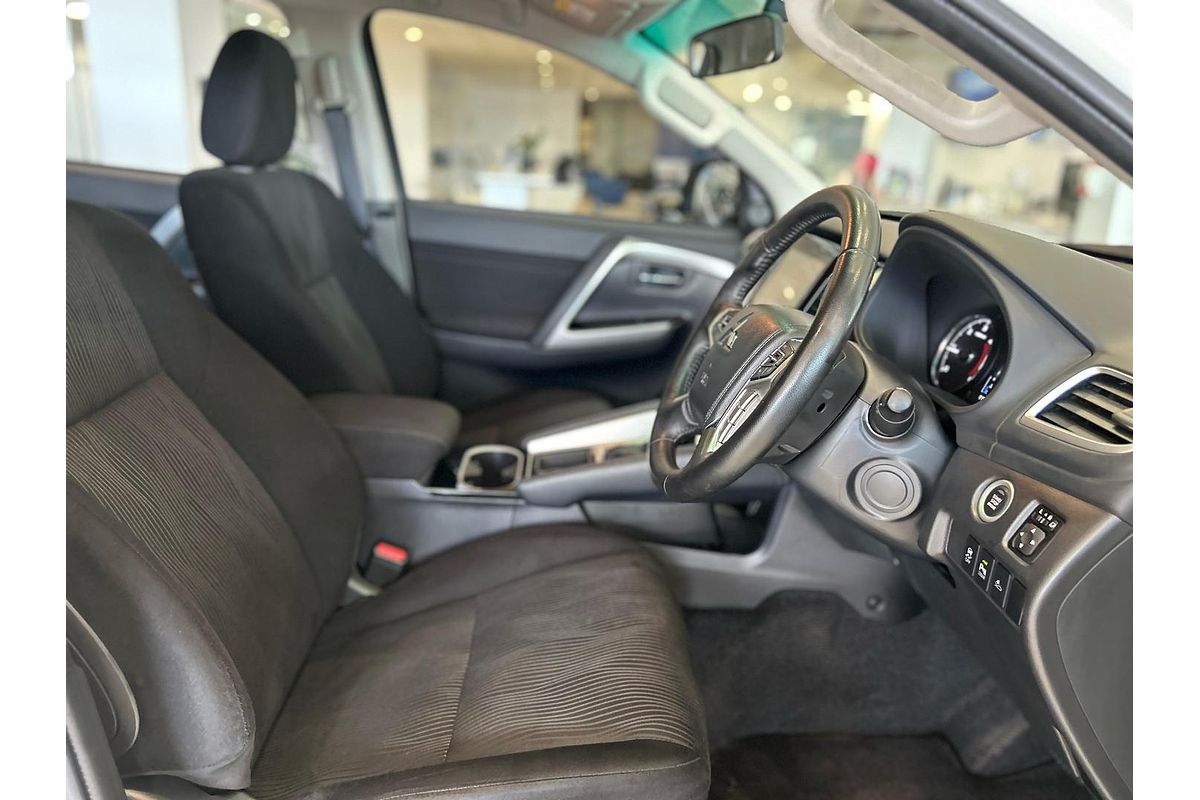 2023 Mitsubishi Pajero Sport GLX QF