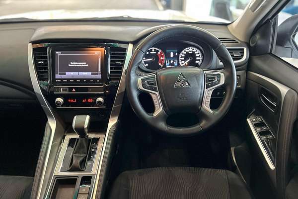 2023 Mitsubishi Pajero Sport GLX QF