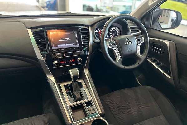 2023 Mitsubishi Pajero Sport GLX QF