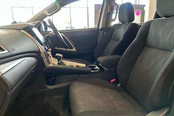 2023 Mitsubishi Pajero Sport GLX QF