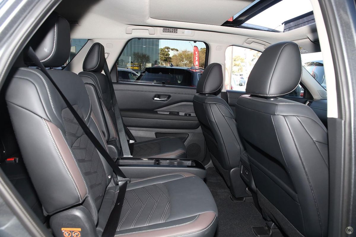 2023 Nissan Pathfinder Ti-L R53