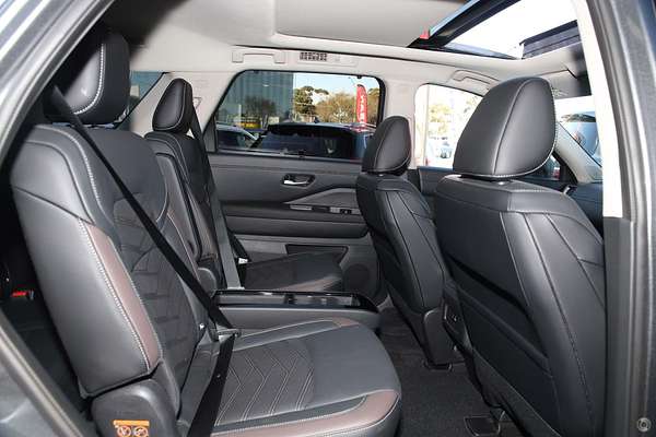 2023 Nissan Pathfinder Ti-L R53