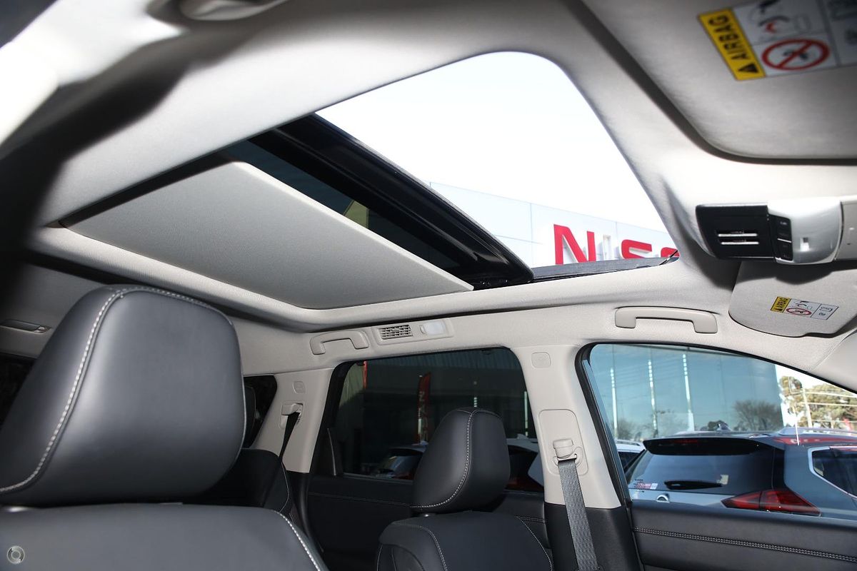 2023 Nissan Pathfinder Ti-L R53