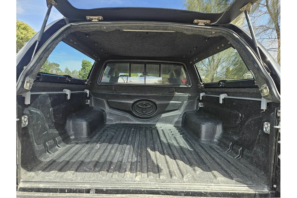 2011 Toyota Hilux SR5 (4x4) GGN25R MY11 Upgrade 4X4