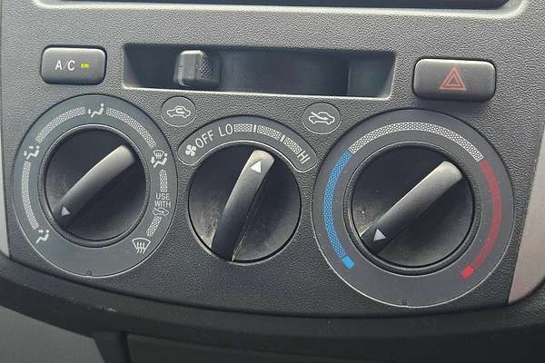 2011 Toyota Hilux SR5 (4x4) GGN25R MY11 Upgrade 4X4