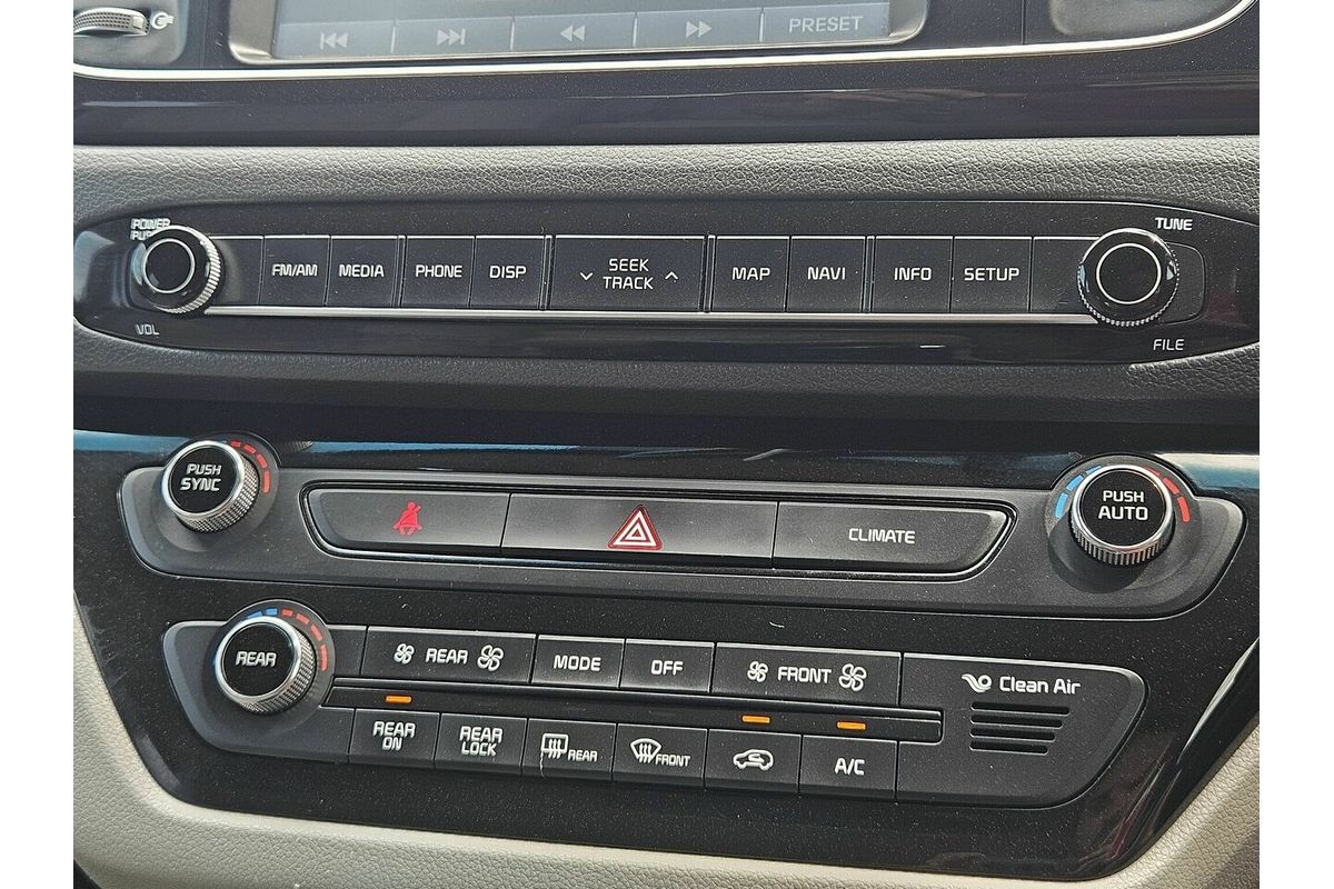 2015 Kia Carnival SI YP MY15
