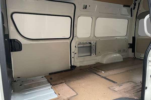 2014 Toyota Hiace  TRH226S