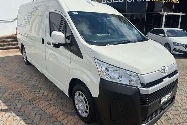 2022 Toyota Hiace GDH320R