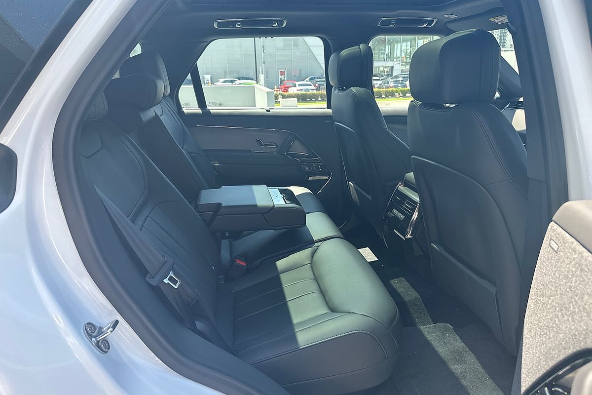 2024 Land Rover Range Rover Sport PHEV P460e Dynamic SE L461