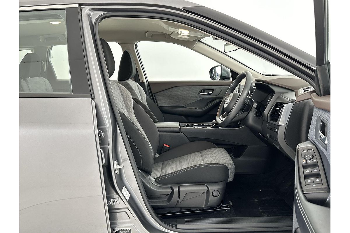 2024 Nissan X-TRAIL ST T33