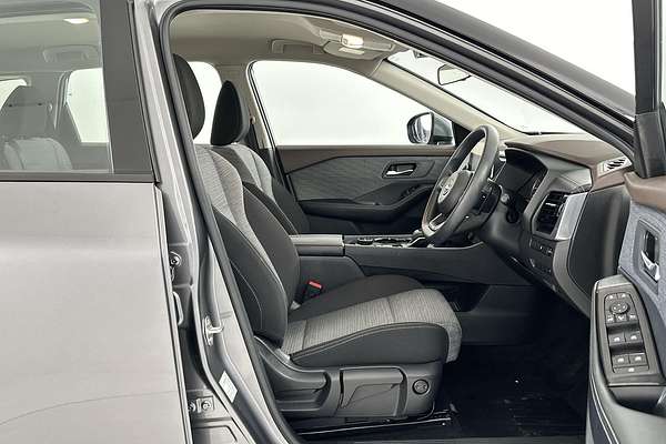 2024 Nissan X-TRAIL ST T33