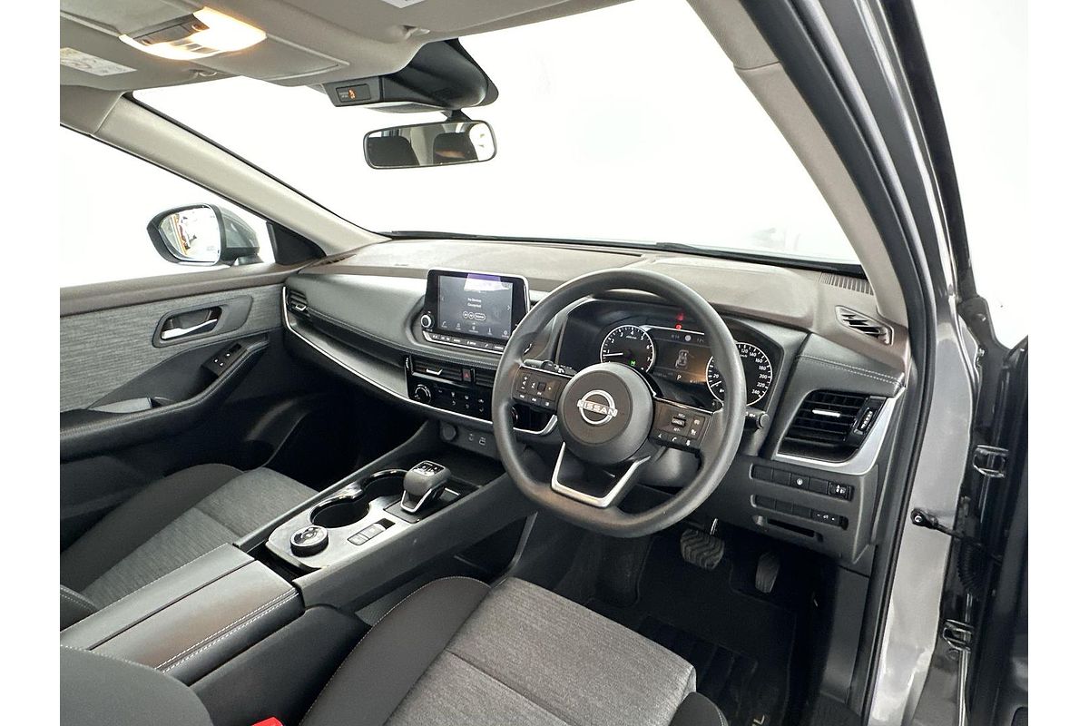 2024 Nissan X-TRAIL ST T33