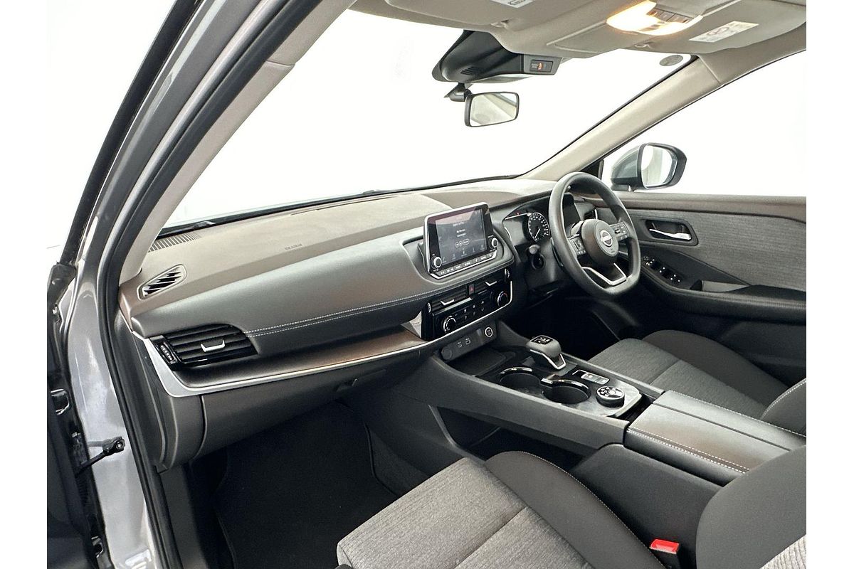 2024 Nissan X-TRAIL ST T33