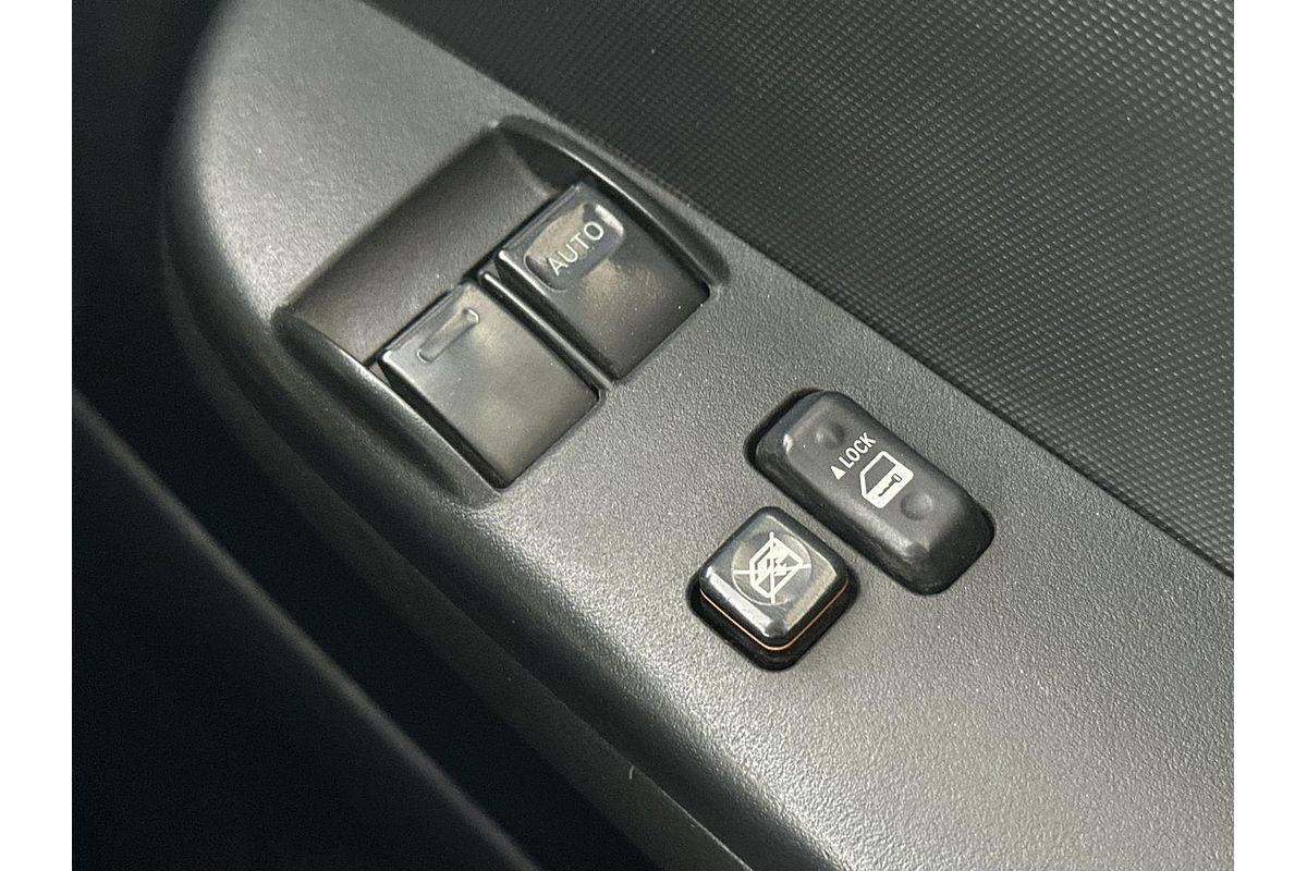 2016 Toyota Hiace KDH201R LWB