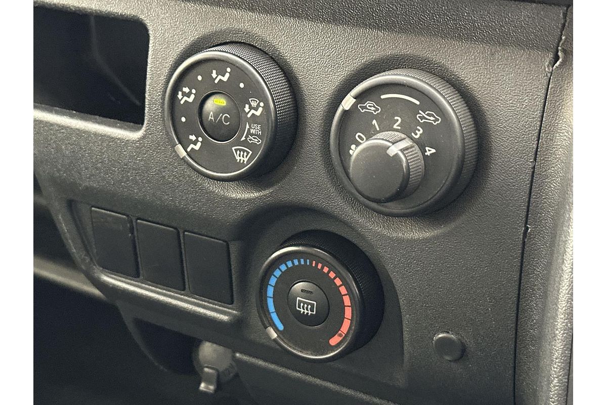 2016 Toyota Hiace KDH201R LWB