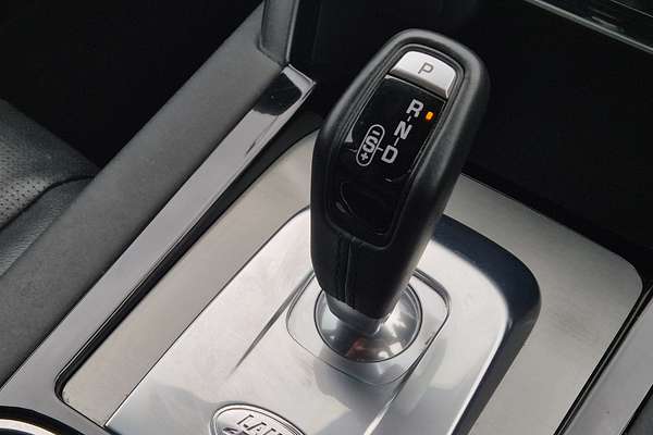 2022 Land Rover Discovery Sport P250 R-Dynamic SE L550