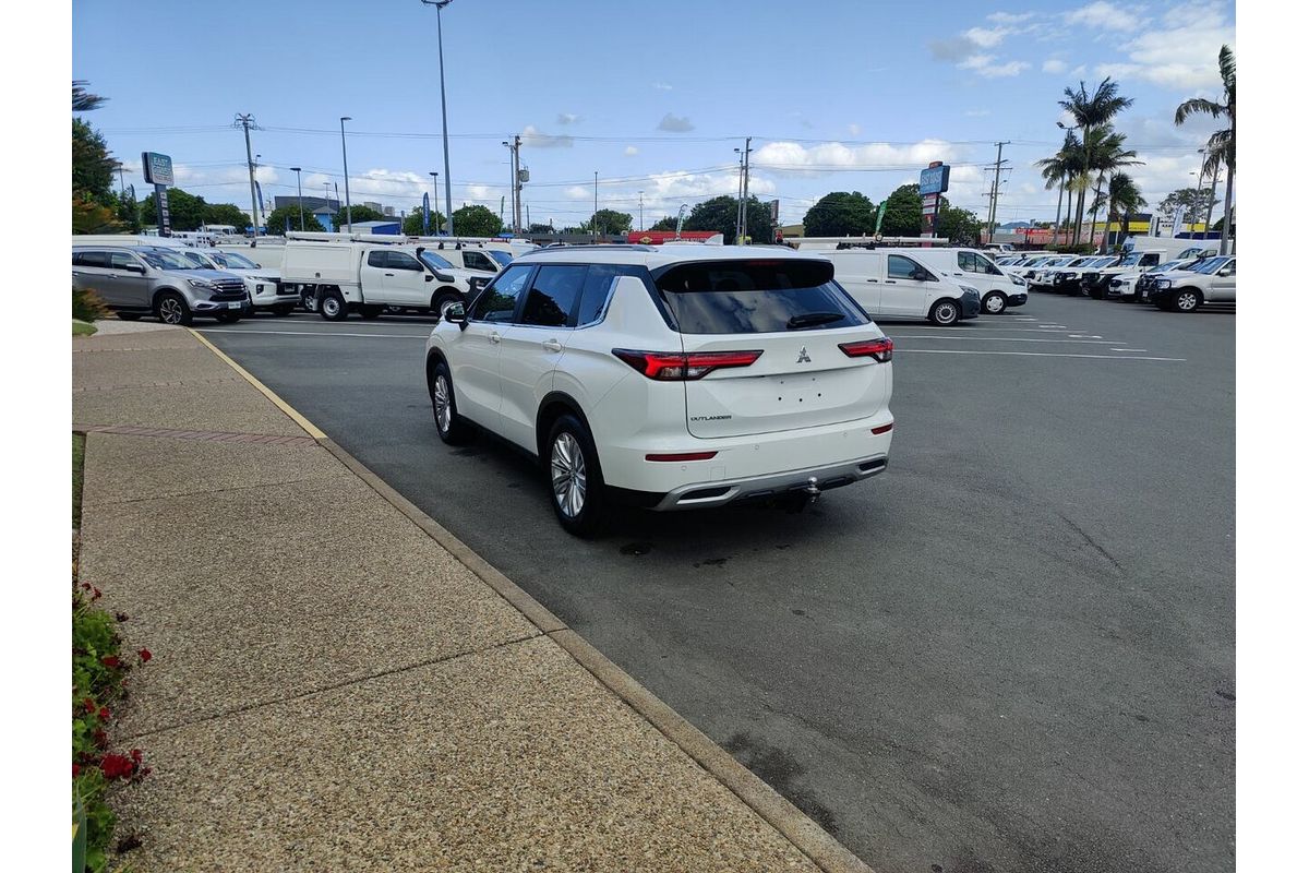 2022 Mitsubishi Outlander LS ZM