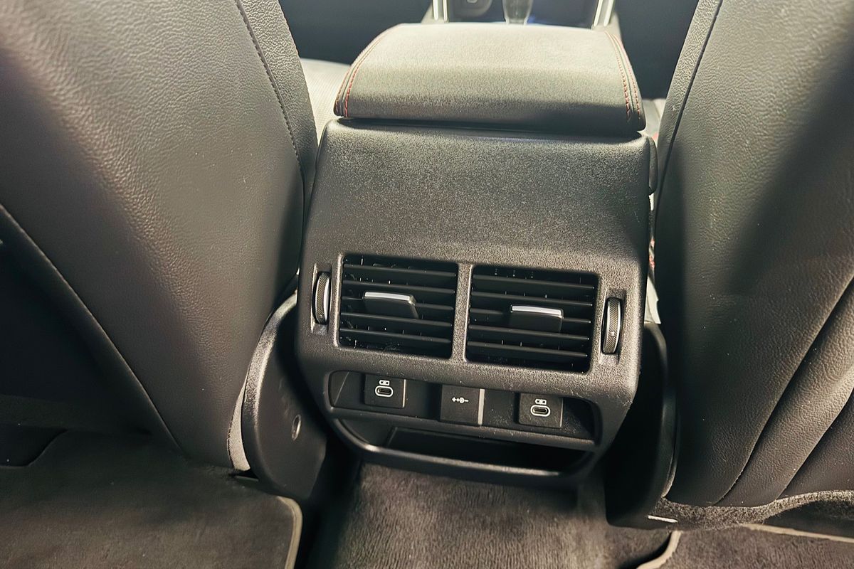 2021 Land Rover Discovery Sport P250 R-Dynamic SE L550