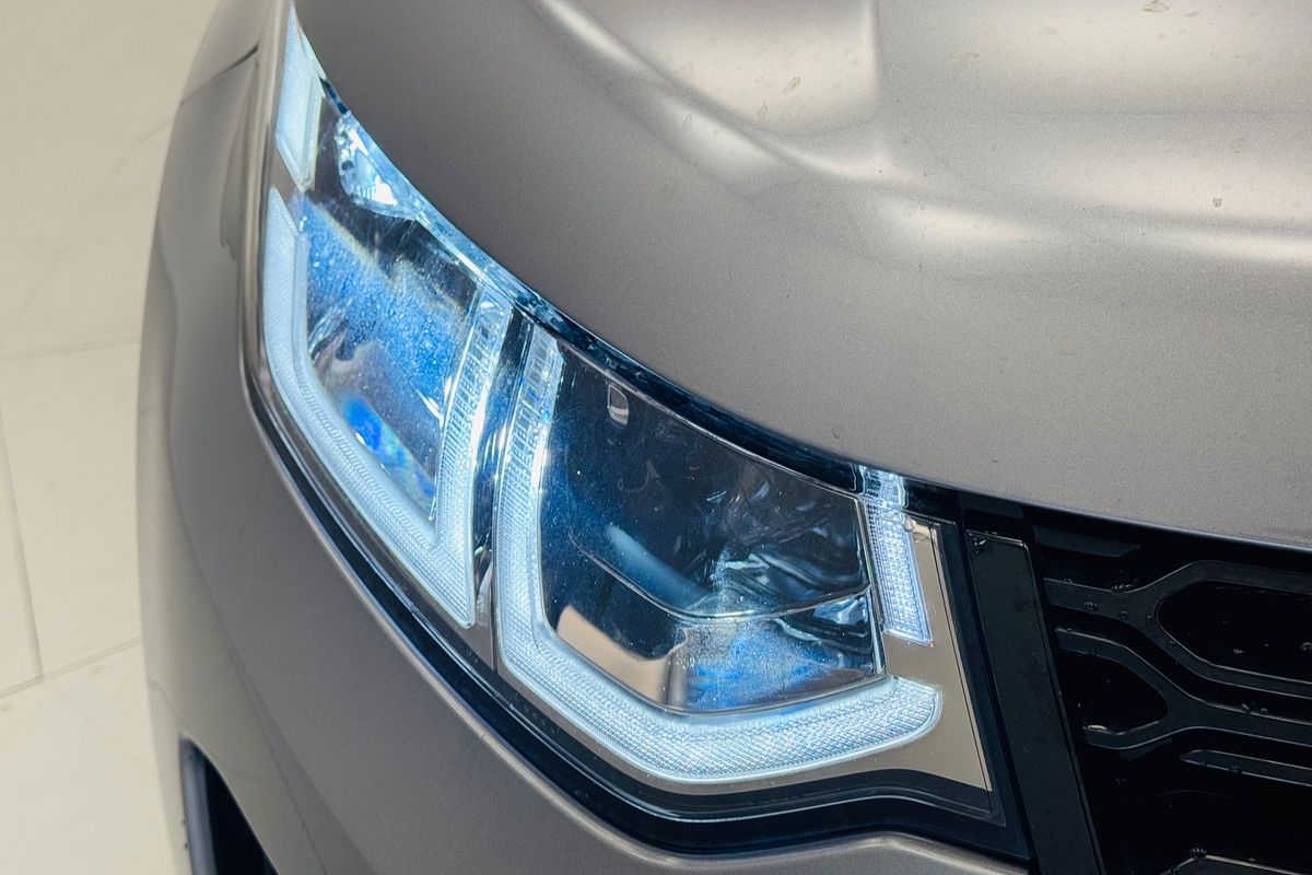 2021 Land Rover Discovery Sport P250 R-Dynamic SE L550