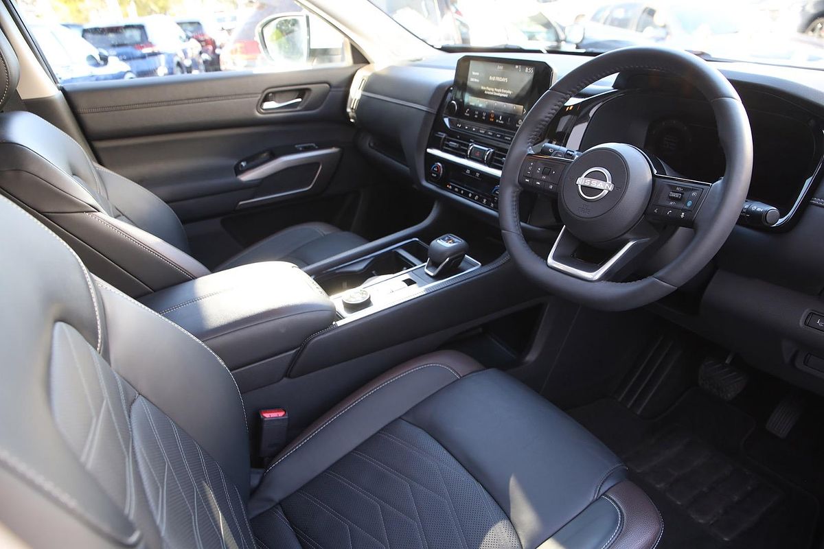 2023 Nissan Pathfinder Ti-L R53