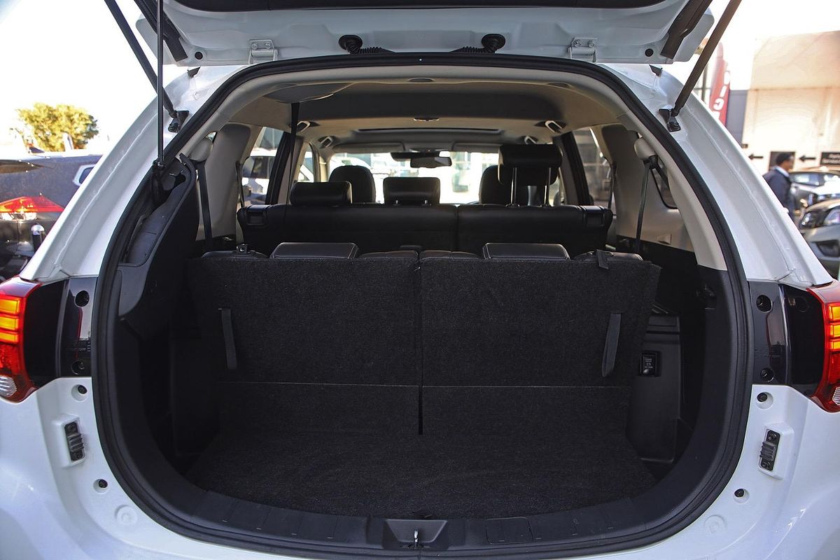 2019 Mitsubishi Outlander Exceed ZL