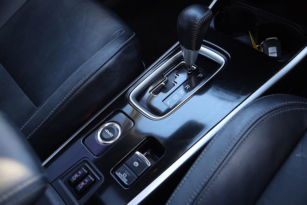 2019 Mitsubishi Outlander Exceed ZL