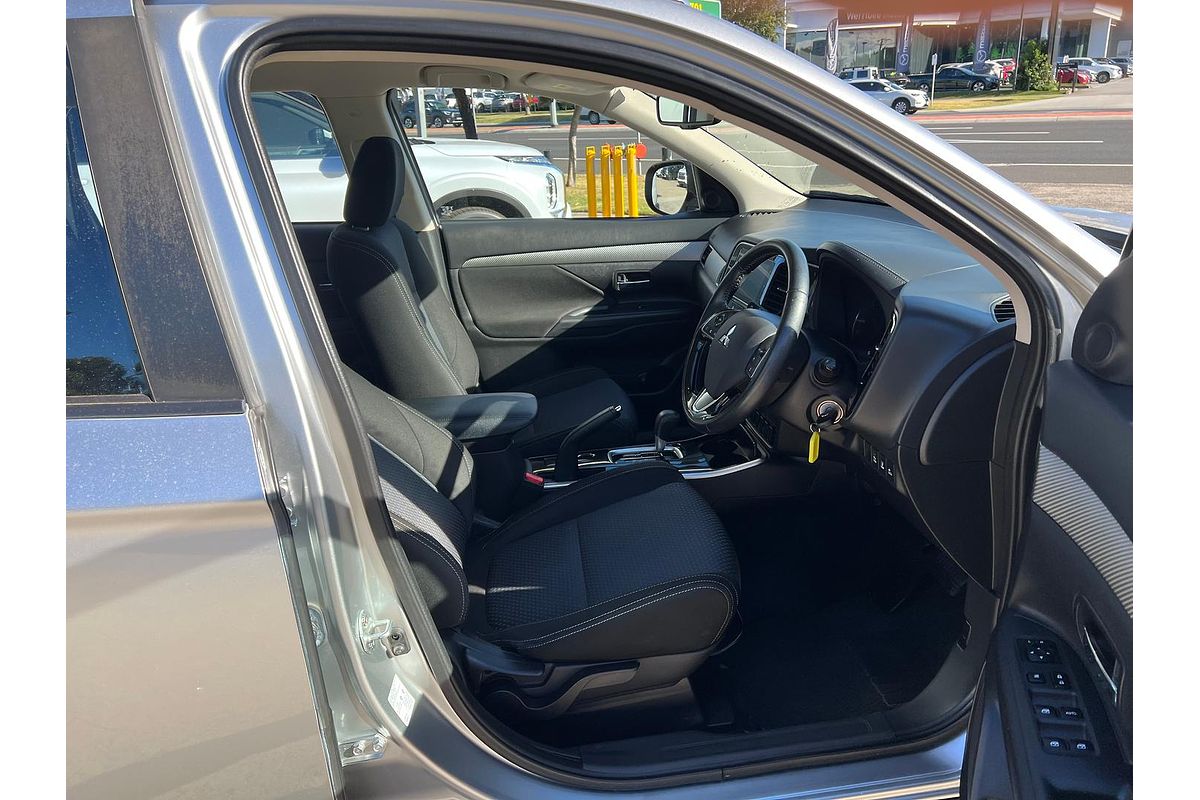 2017 Mitsubishi Outlander ES ADAS ZL