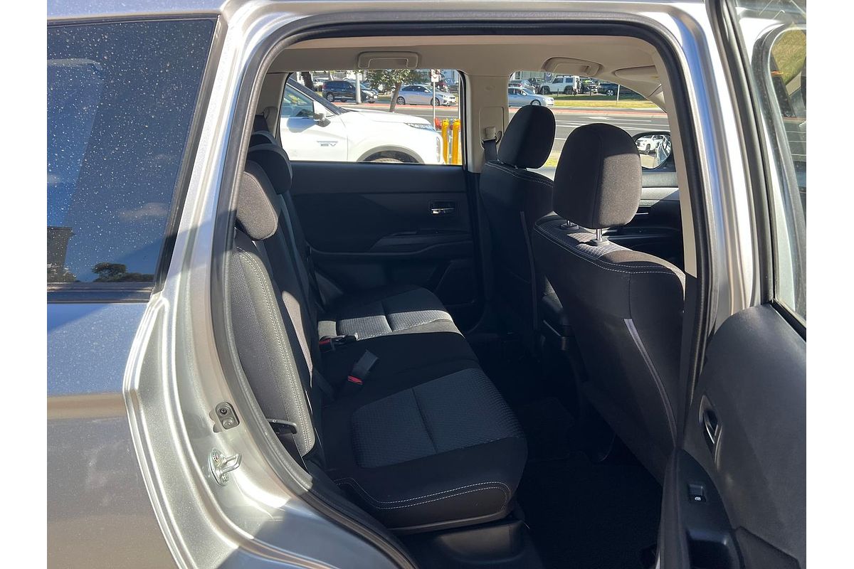 2017 Mitsubishi Outlander ES ADAS ZL