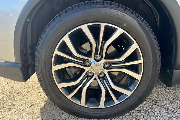2017 Mitsubishi Outlander ES ADAS ZL