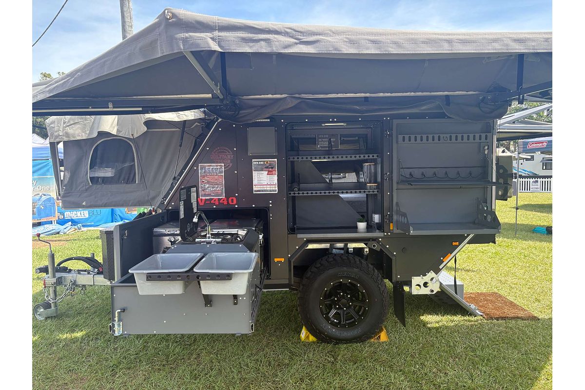 2023 Conqueror UEV-440 Platinum