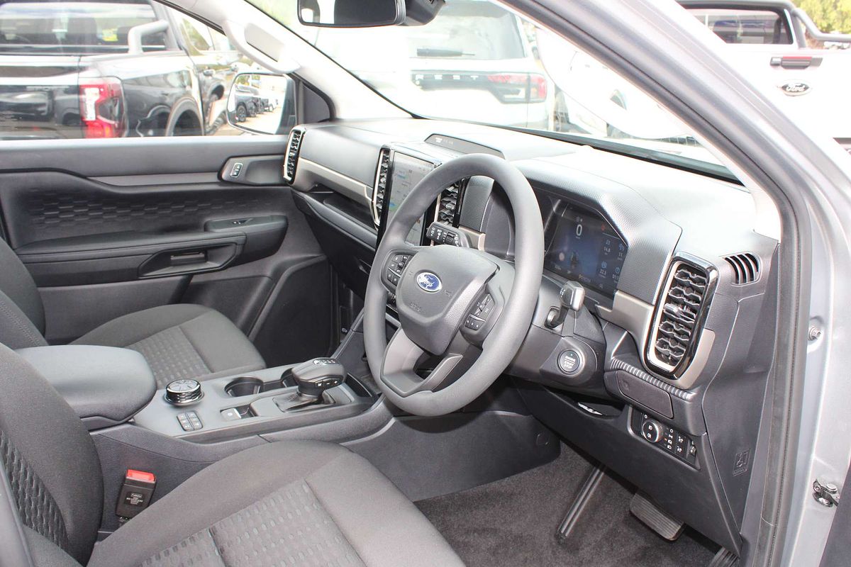 2024 Ford Everest Ambiente