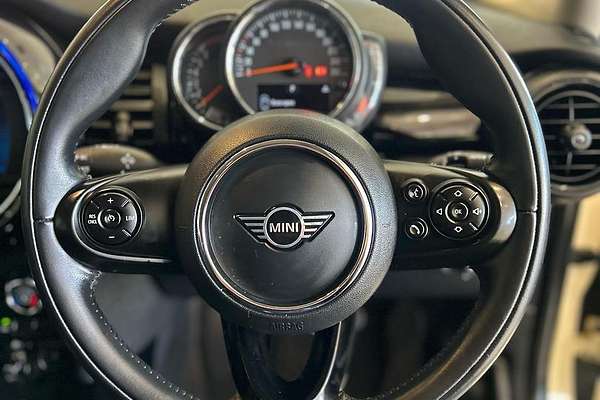 2019 MINI Hatch Cooper F55 LCI