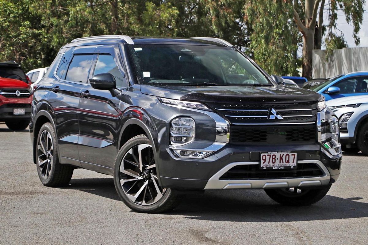2024 Mitsubishi Outlander Exceed ZM