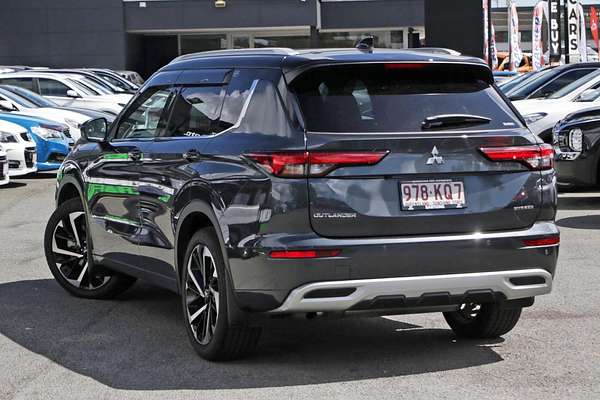 2024 Mitsubishi Outlander Exceed ZM