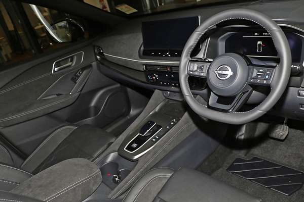 2025 Nissan QASHQAI N-DESIGN e-POWER J12