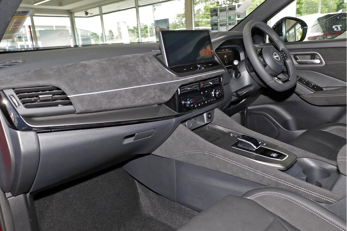 2025 Nissan QASHQAI N-DESIGN e-POWER J12