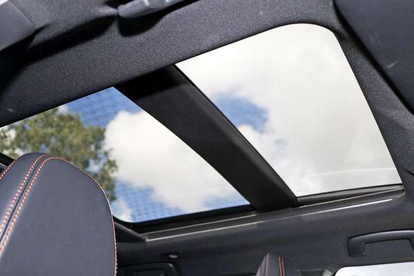 2024 Mitsubishi Outlander Exceed ZM