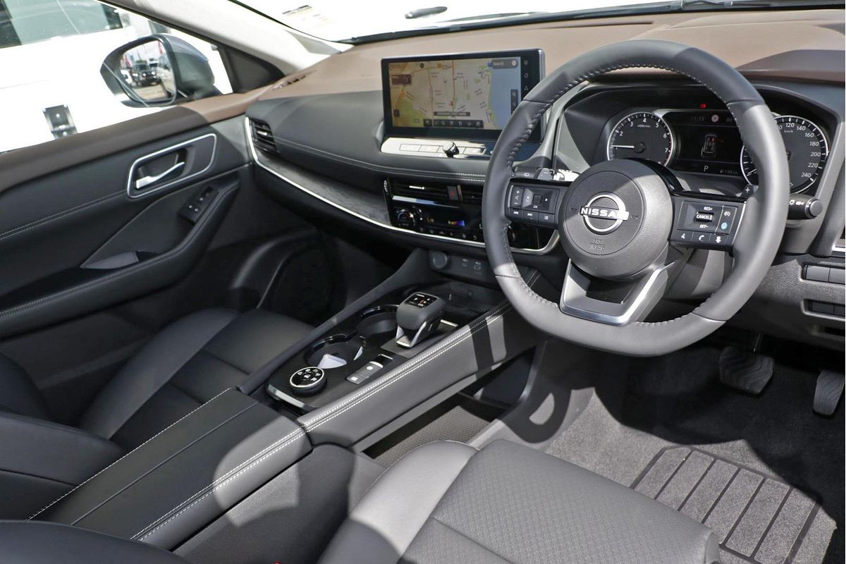 2025 Nissan X-TRAIL ST-L T33