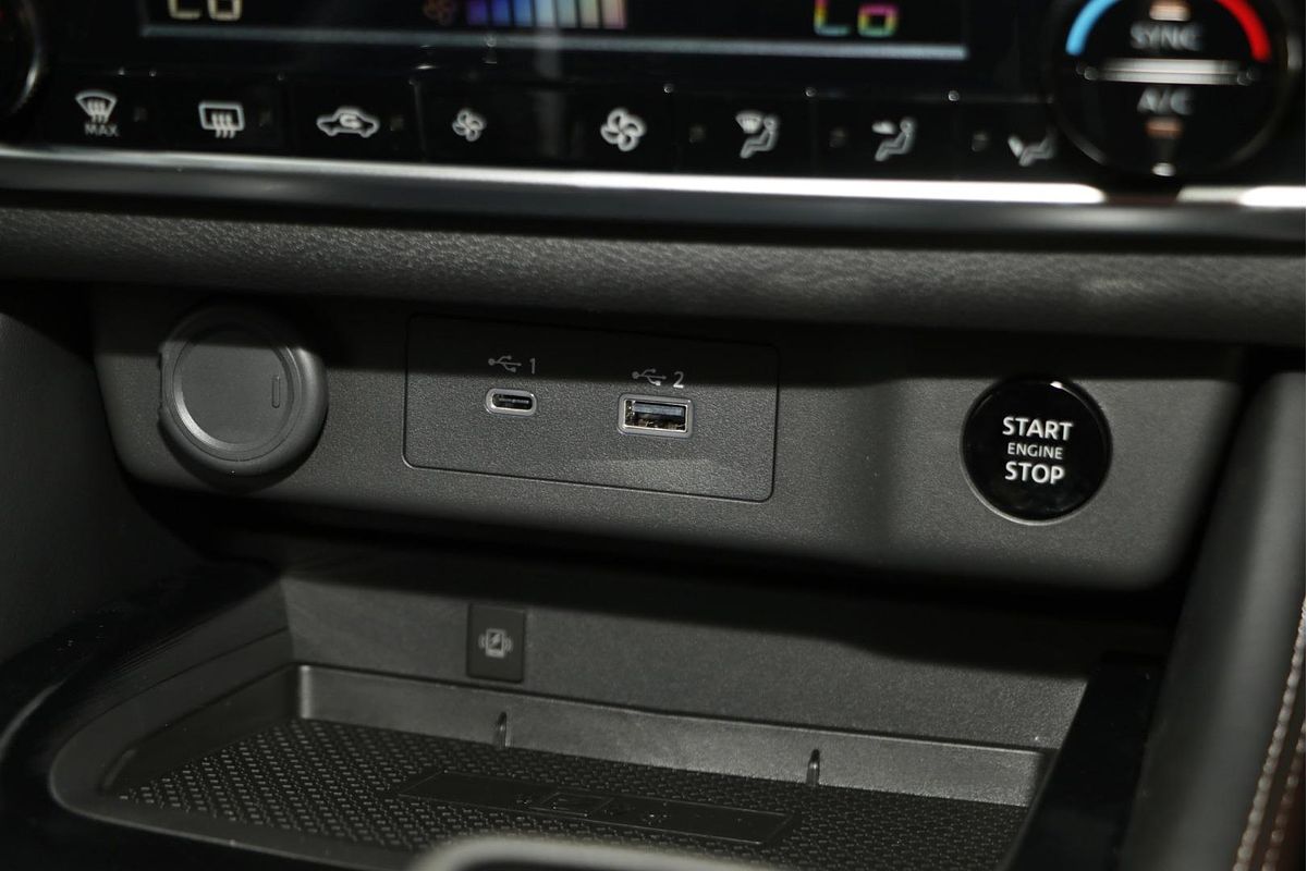 2025 Nissan X-TRAIL ST-L T33
