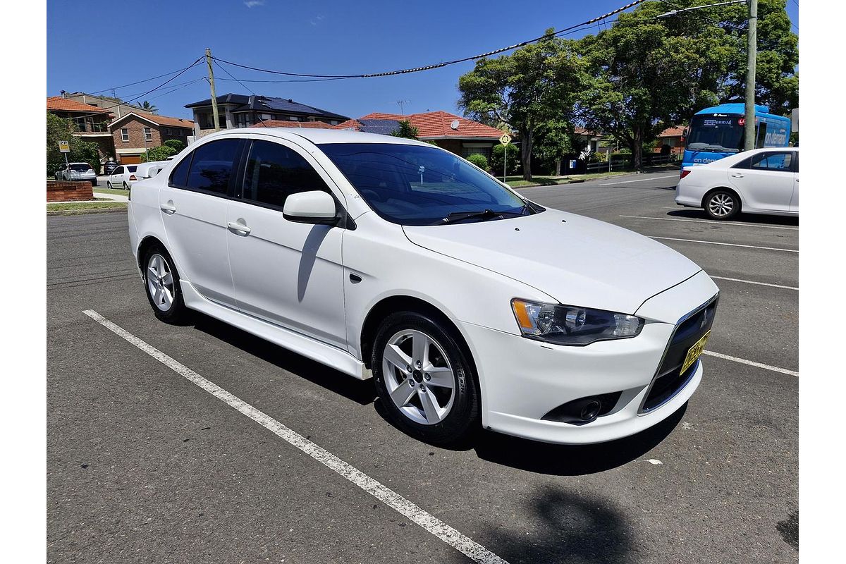 2014 Mitsubishi Lancer ES CJ