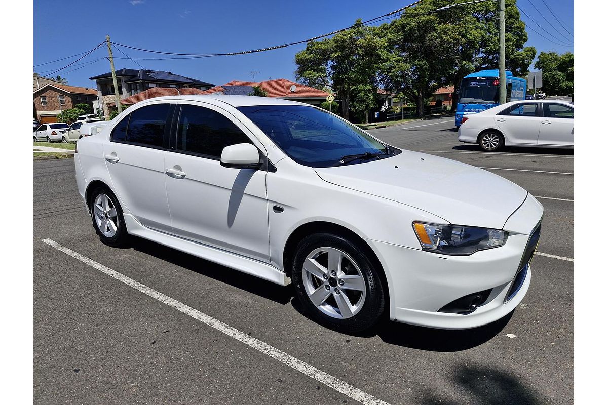2014 Mitsubishi Lancer ES CJ