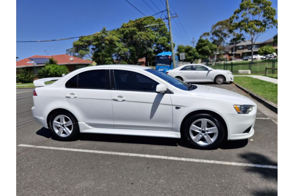 2014 Mitsubishi Lancer ES CJ