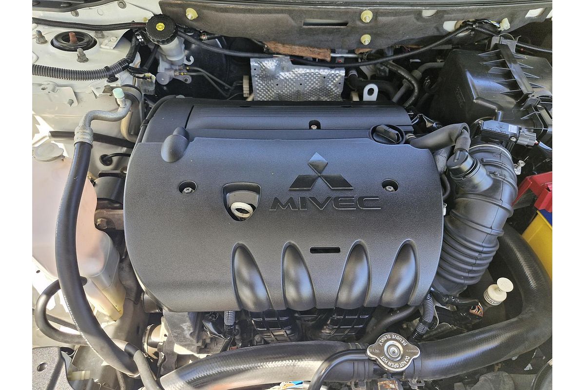 2014 Mitsubishi Lancer ES CJ