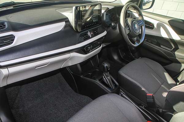 2025 Suzuki Swift Hybrid Plus UZ