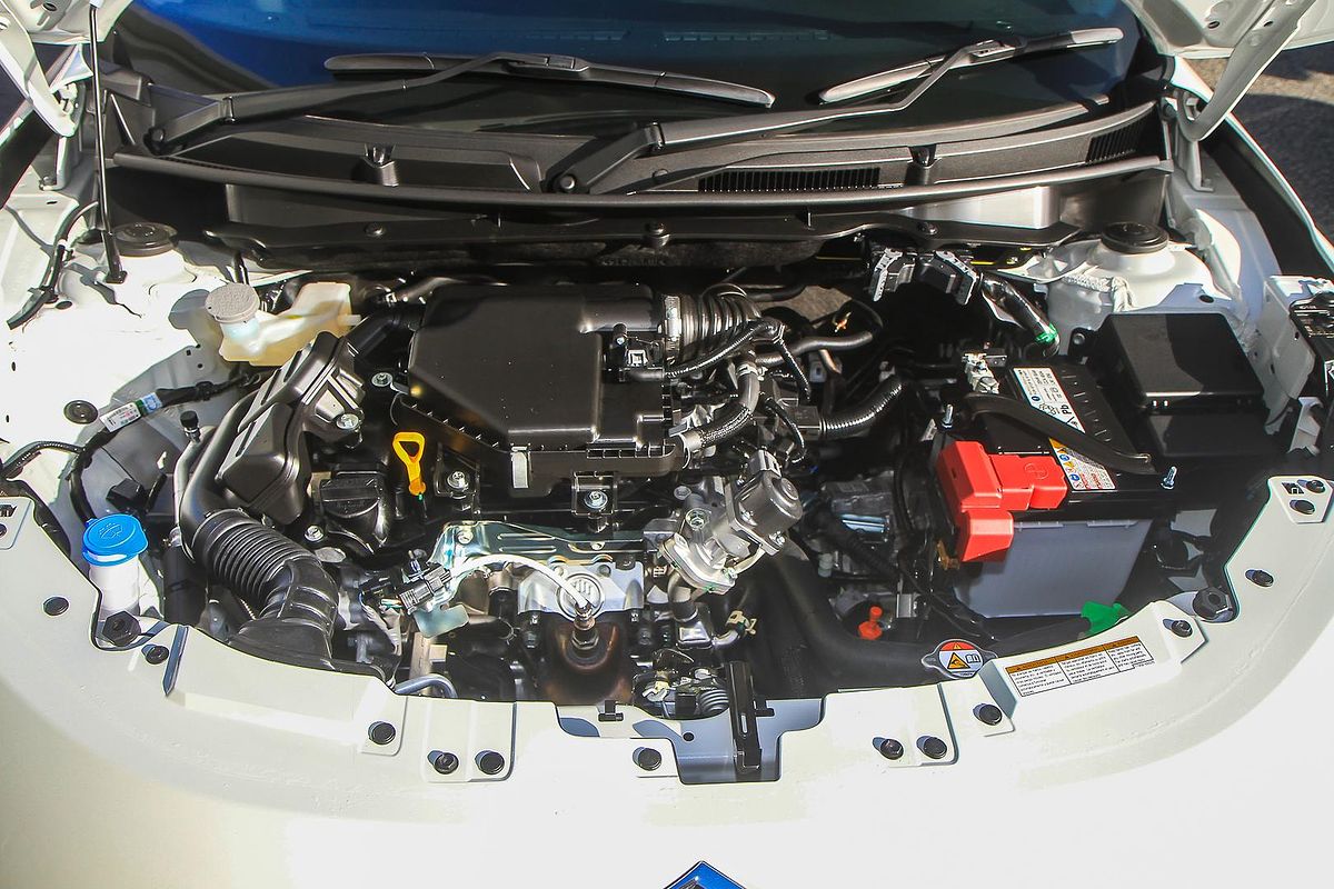 2025 Suzuki Swift Hybrid Plus UZ