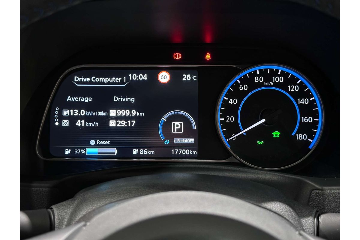 2022 Nissan LEAF  ZE1