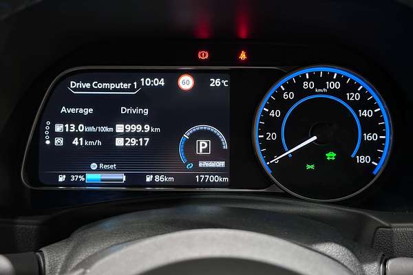 2022 Nissan LEAF  ZE1