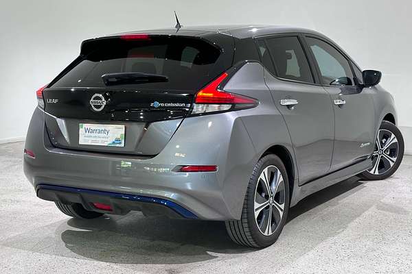 2022 Nissan LEAF  ZE1