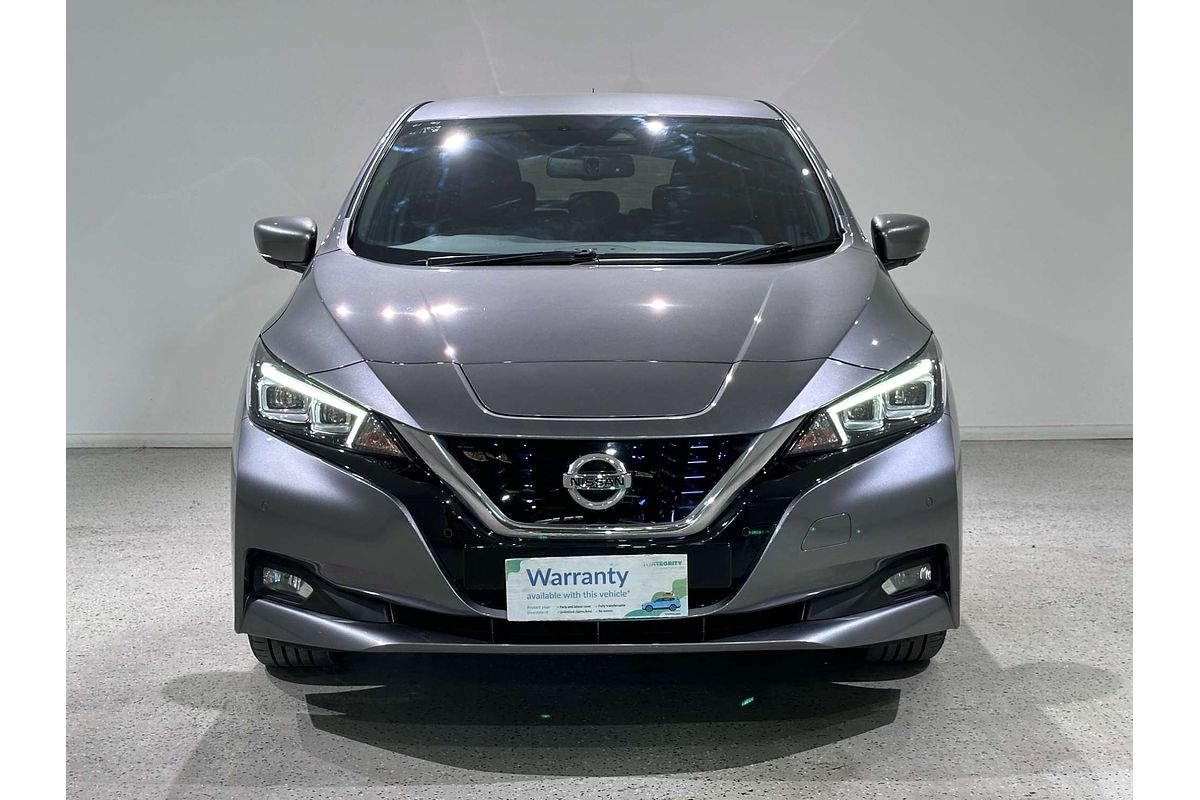 2022 Nissan LEAF  ZE1