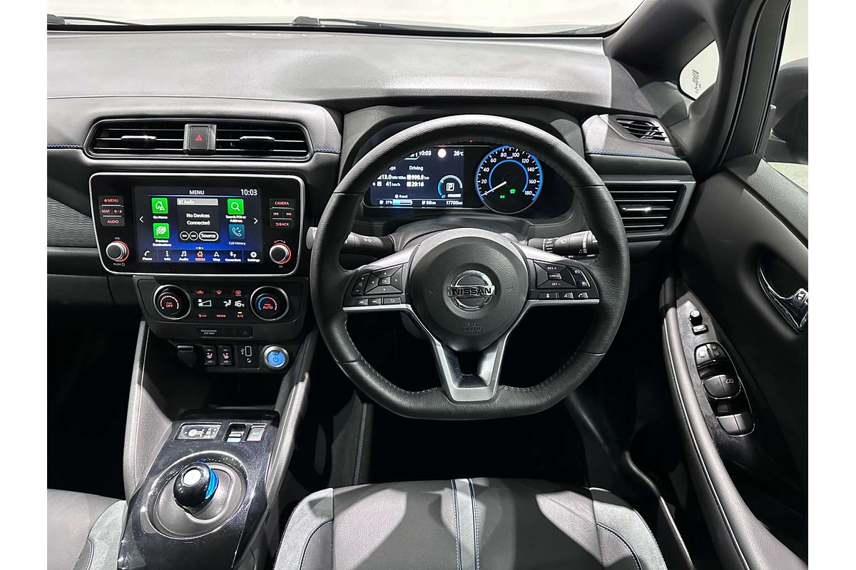 2022 Nissan LEAF  ZE1